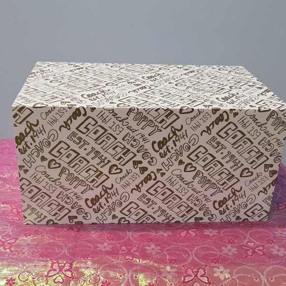 Coach Logo Box - Picture 7 of 7